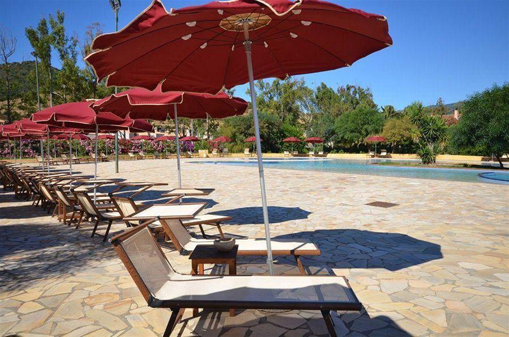 Limone Beach Resort Castiadas Exterior foto