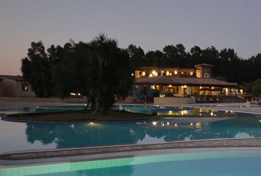 Limone Beach Resort Castiadas Exterior foto