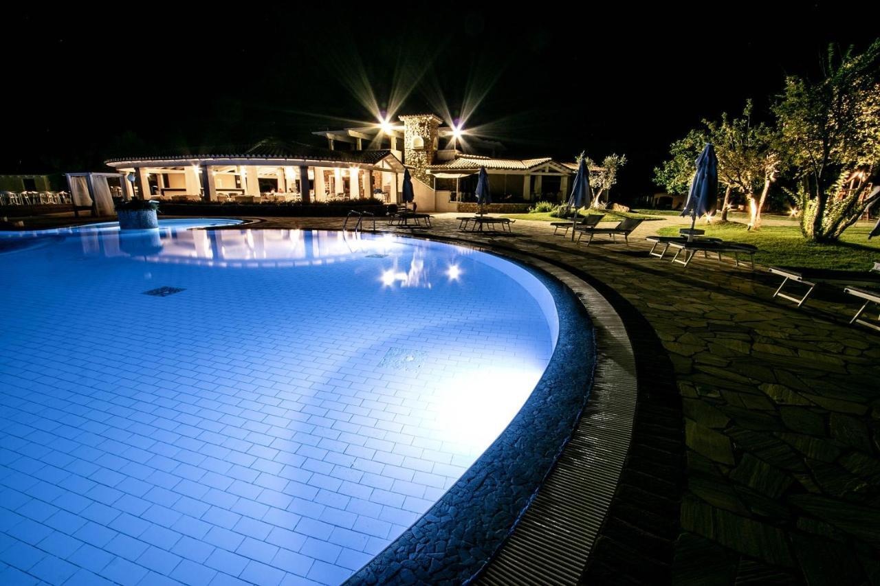 Limone Beach Resort Castiadas Exterior foto